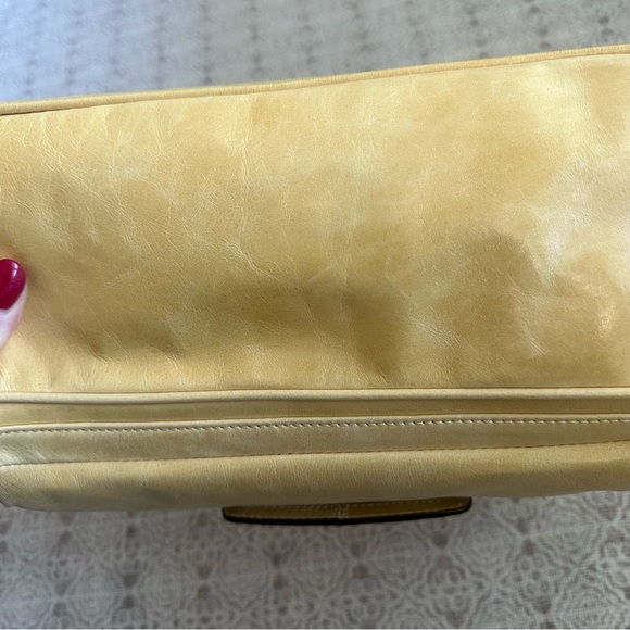 Coach Poppy Pushlock Tote In Sunflower - Picture 10 of 13